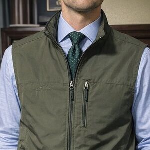 Light Olive Utility Vest with Zipper Pockets